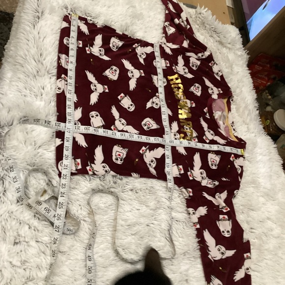 Harry Potter Wizarding World 2 piece pajama set Woman’s size Small - Picture 7 of 14